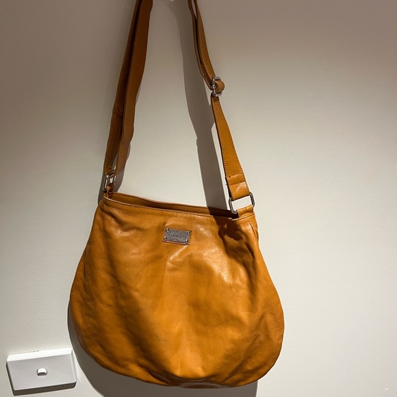 New condition Mahiya Ethically Sourced Leather Boho Handbag - Picture 2 of 16